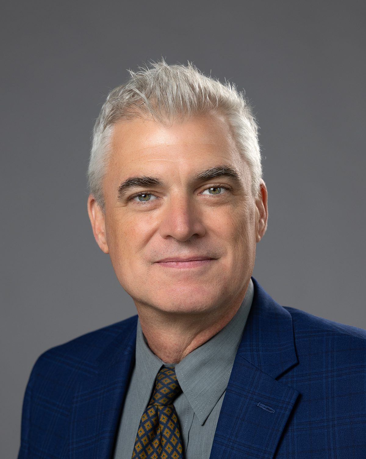 Headshot of Steven Hubbard